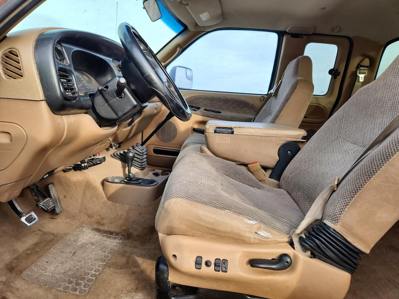 2001 Dodge Ram 2500 - Image 7