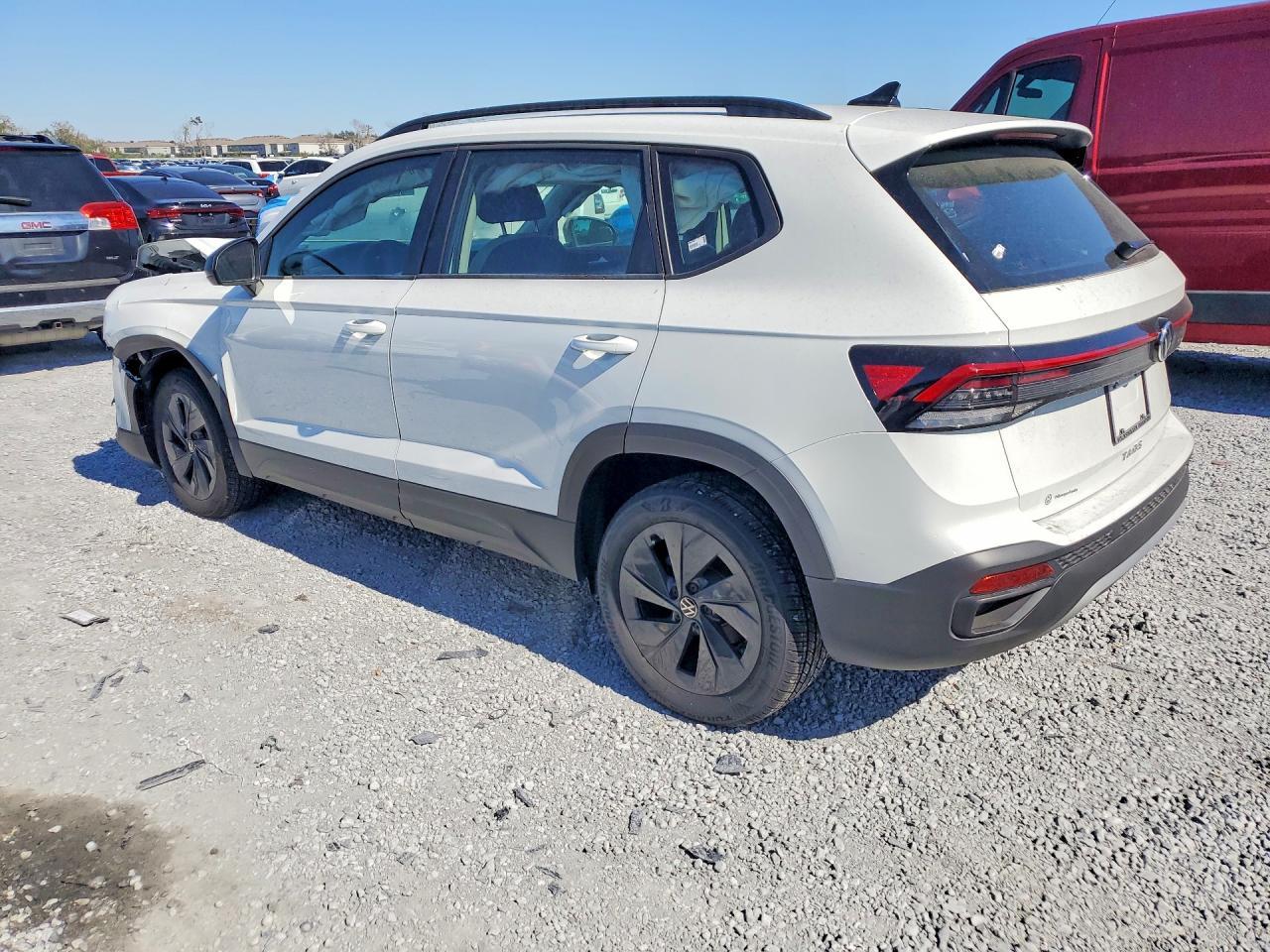 2025 Volkswagen Taos S - Фото 2