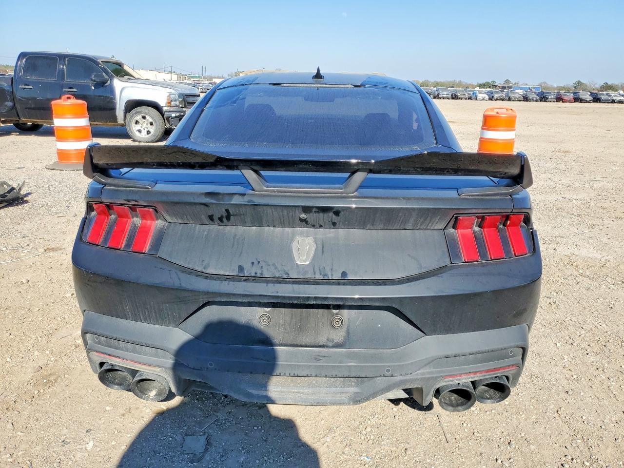 2024 Ford Mustang Dark Horse - Image 6