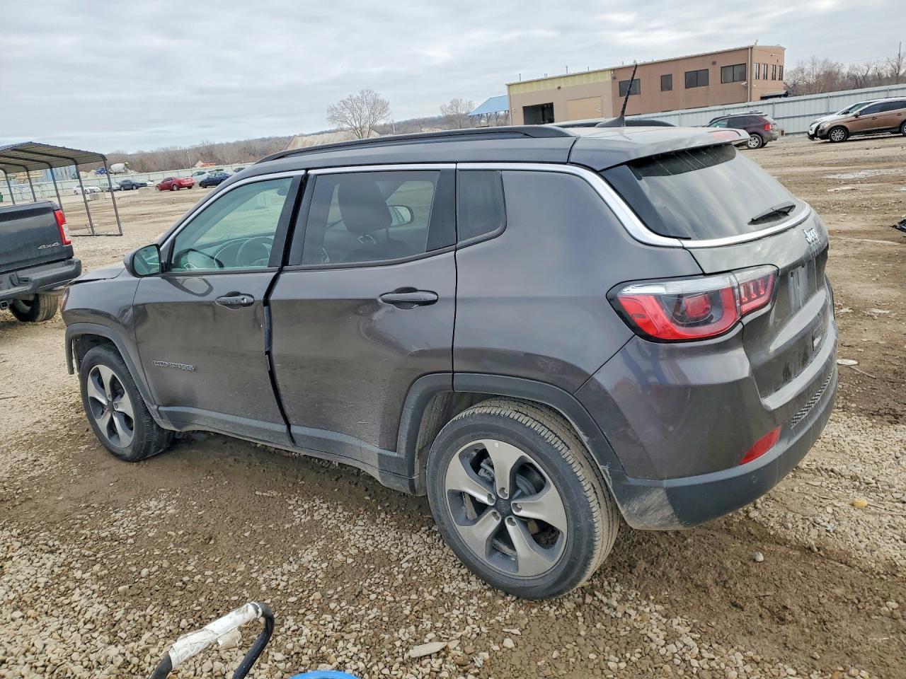 2018 Jeep Compass Latitude - Фото 2