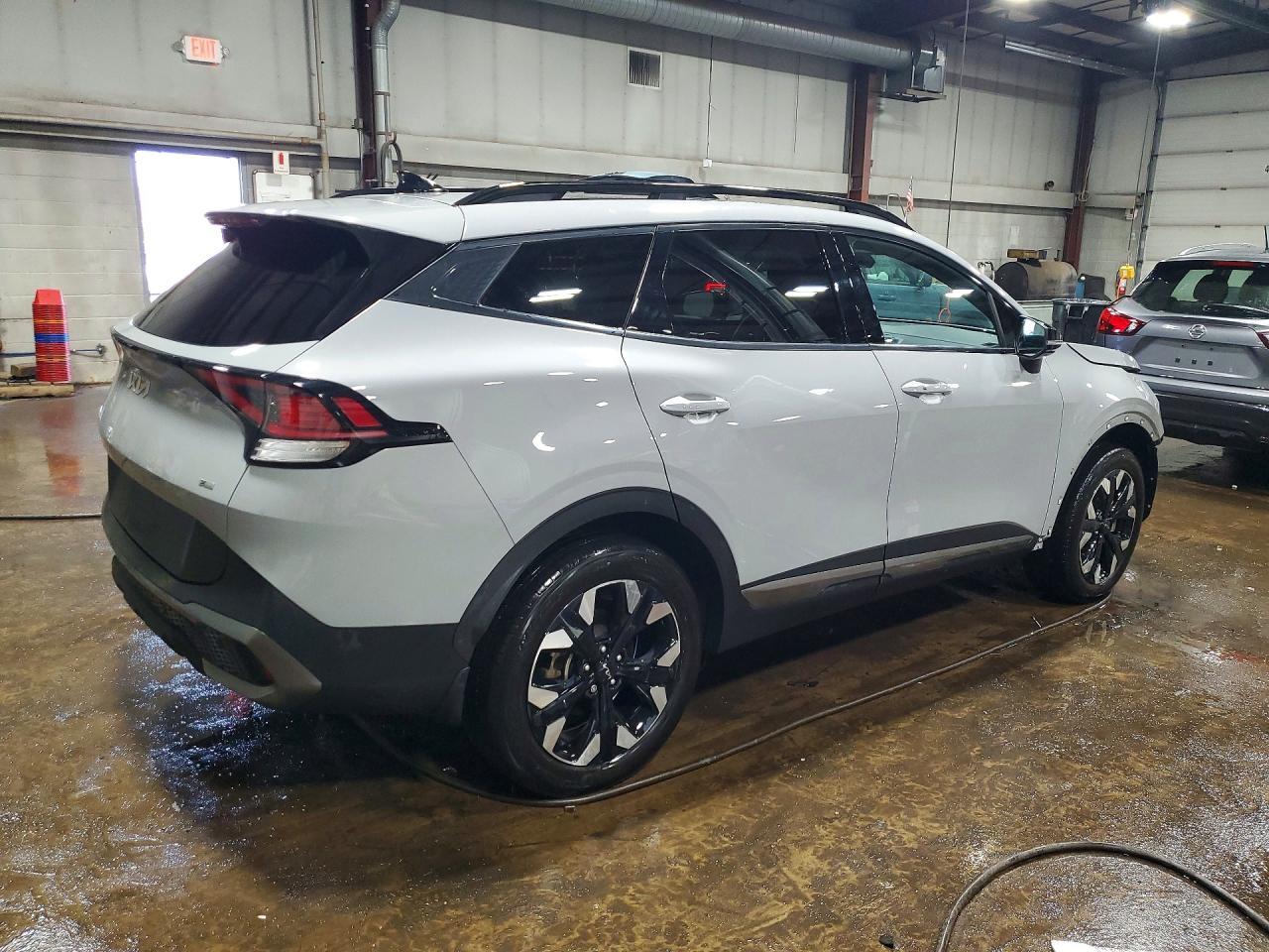 2023 Kia Sportage X Line - Фото 3