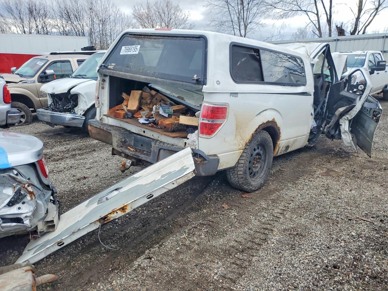 2010 Ford F150 - Image 3