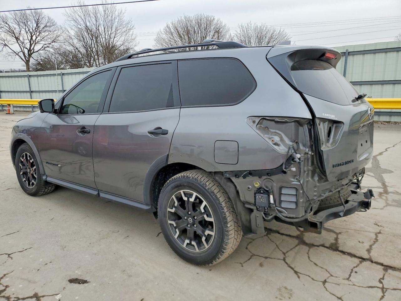 2020 Nissan Pathfinder Sl - Фото 2