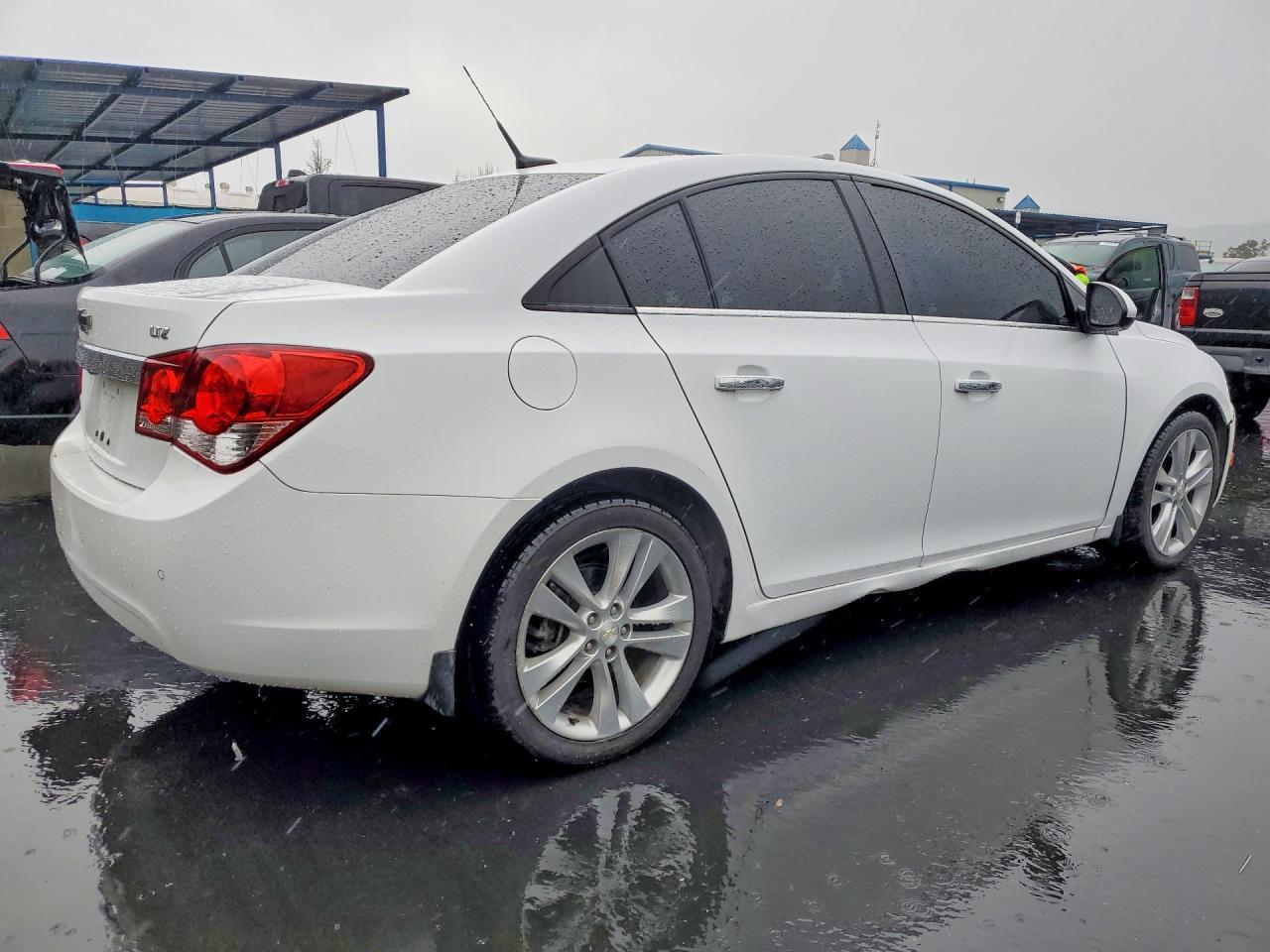 2014 Chevrolet Cruze Ltz - Image 3