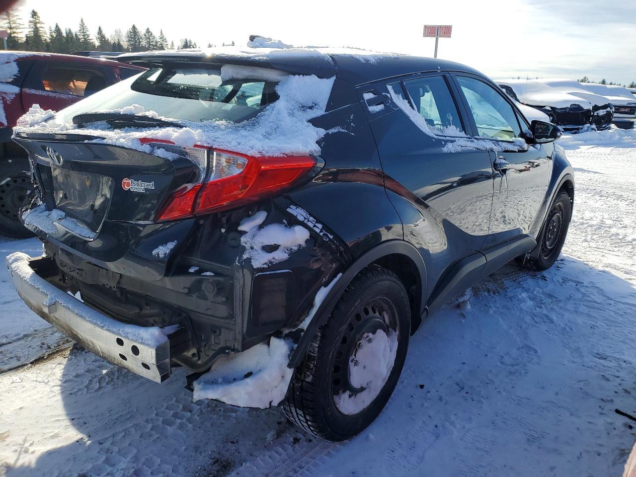 2019 Toyota C-Hr Xle - Image 3