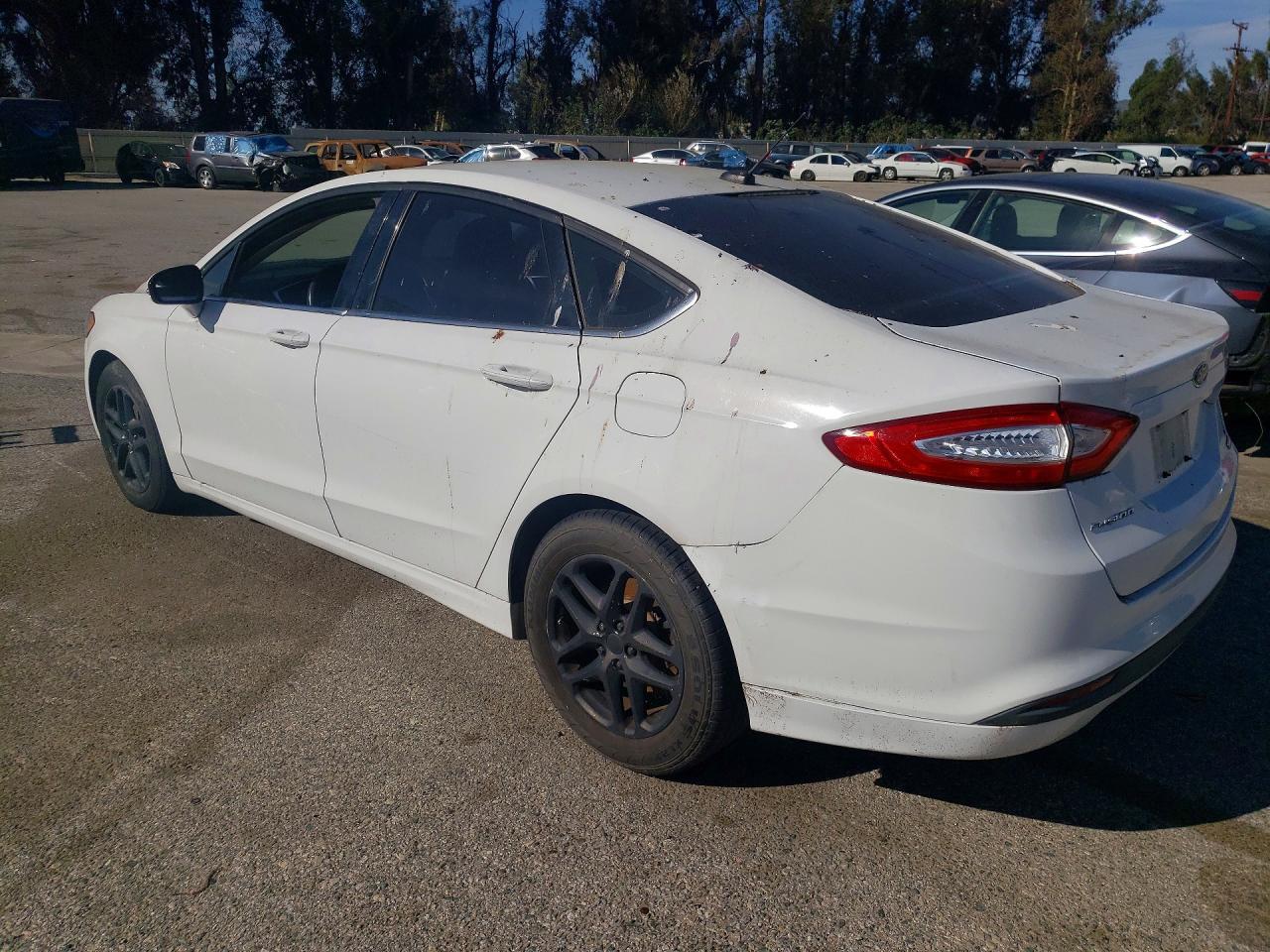 2016 Ford Fusion Se - Фото 2