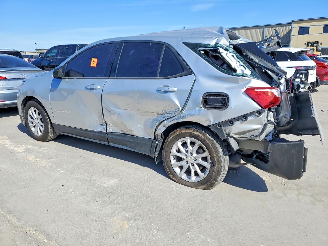 2019 Chevrolet Equinox Ls - Image 2