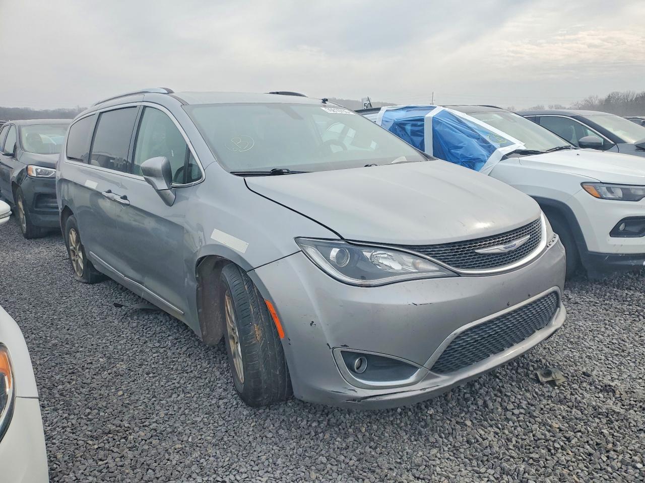 2020 Chrysler Pacifica Touring L - Image 4