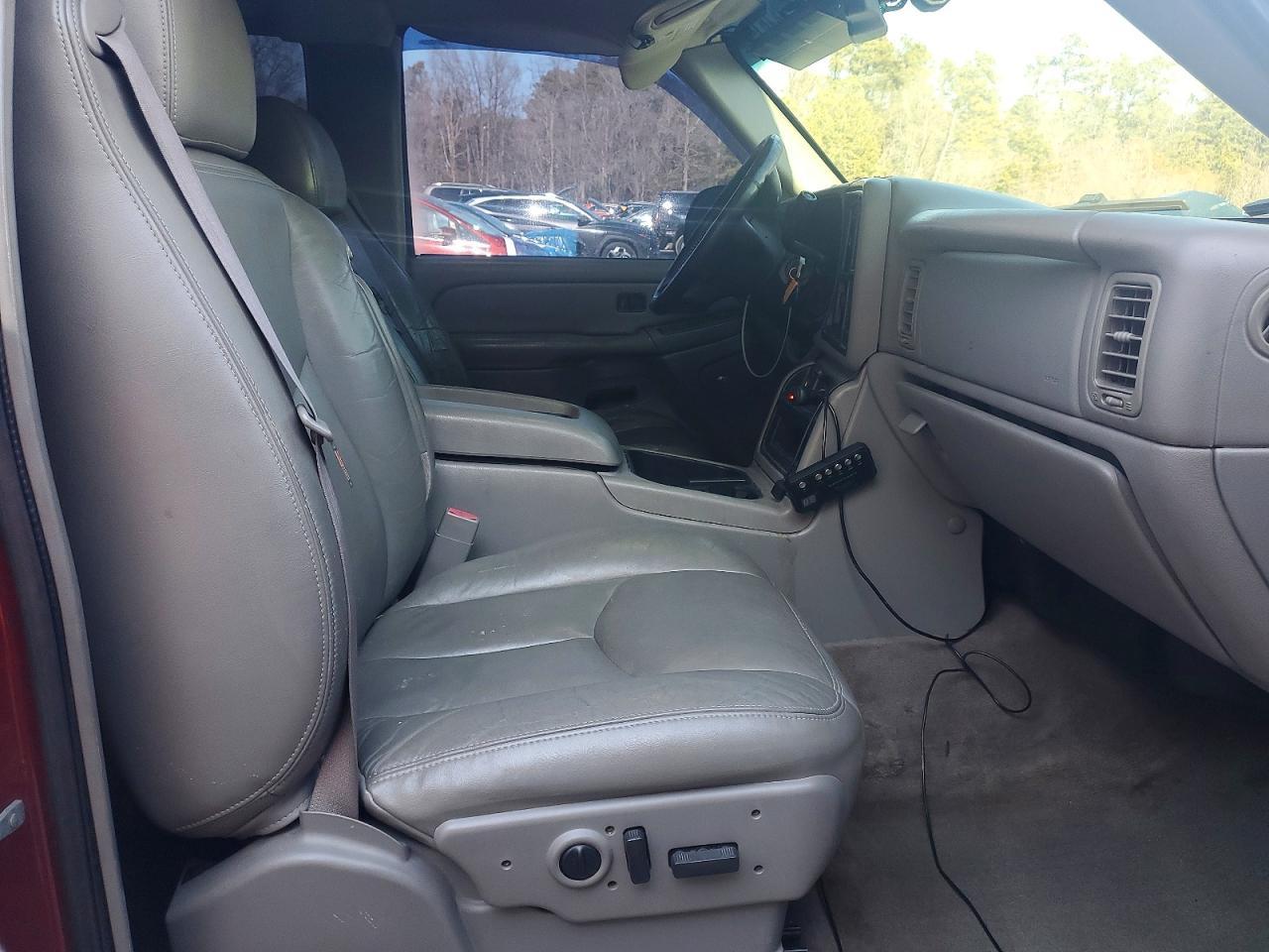 2007 GMC New Sierra K1500 Classic - Image 7