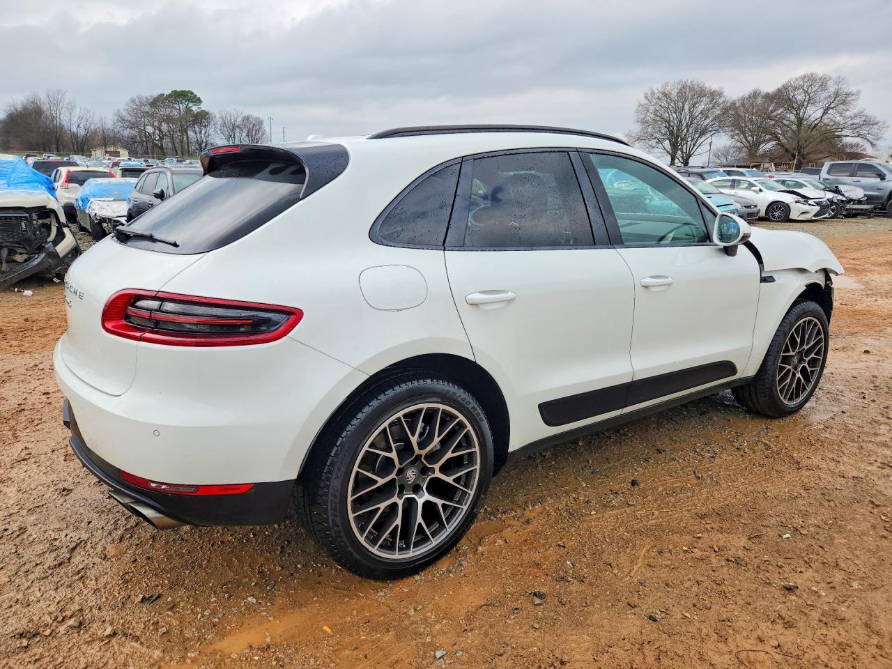 2017 Porsche Macan S - Image 3