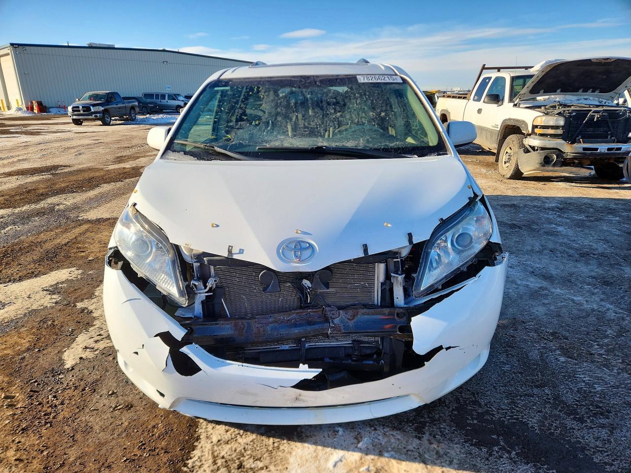 2014 Toyota Sienna Xle - Image 5