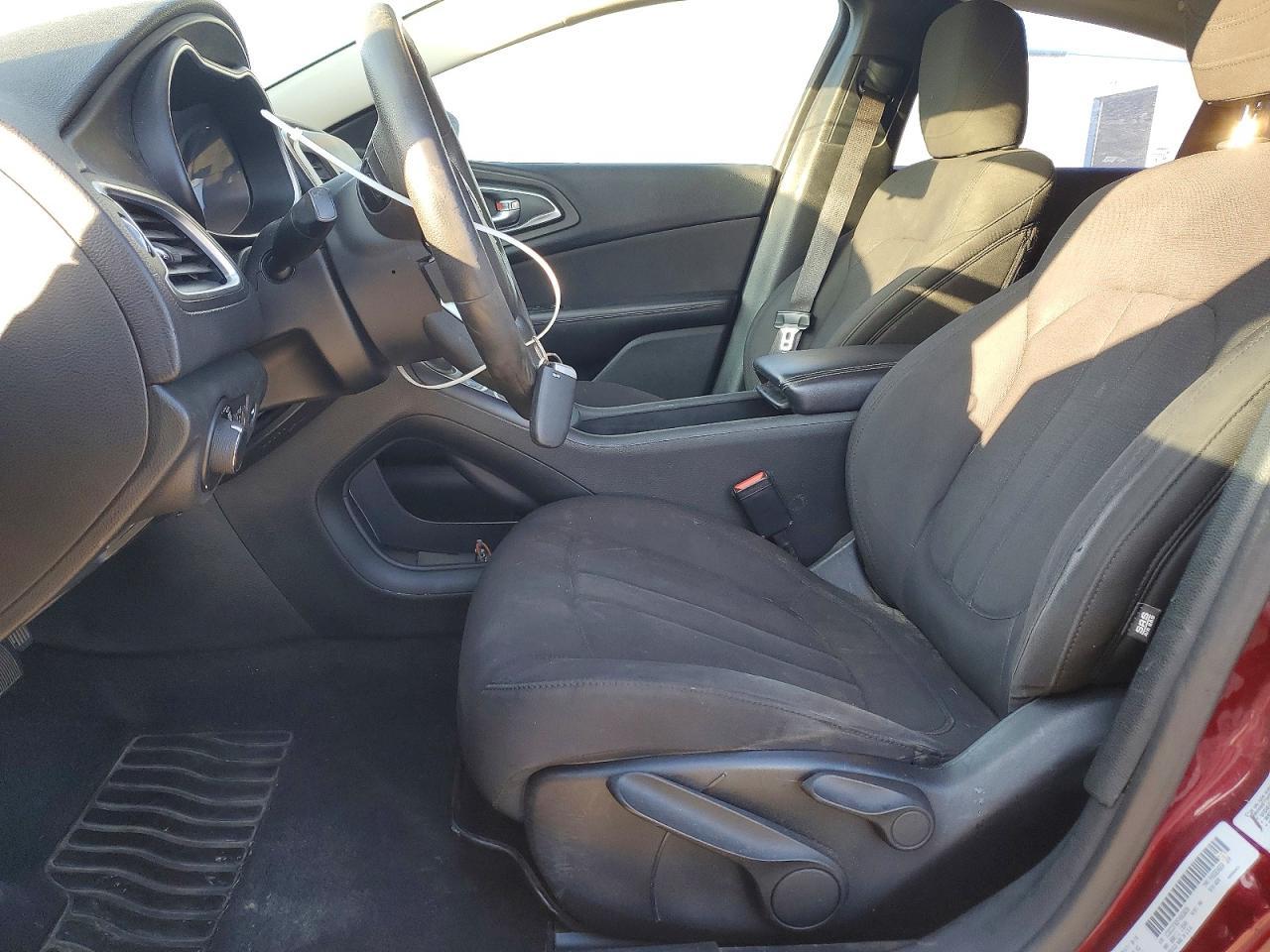 2015 Chrysler 200 Lx - Image 7