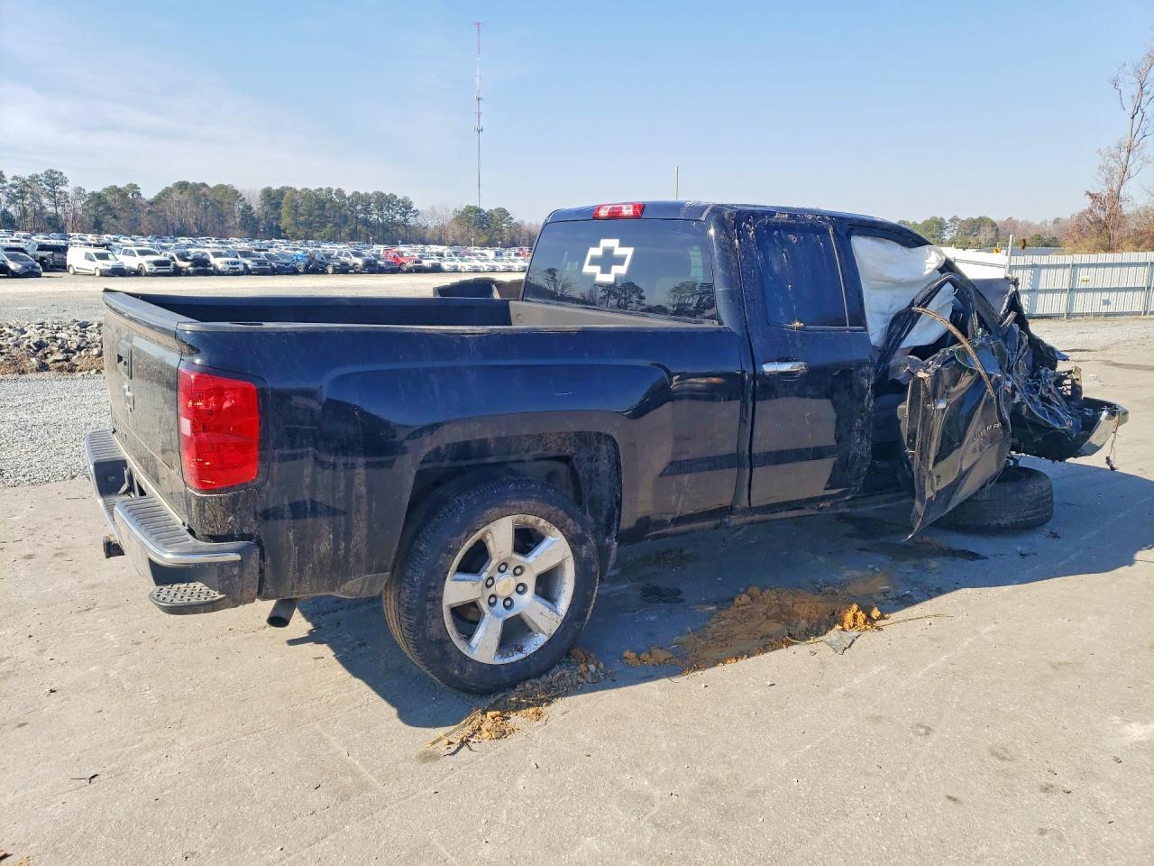 2015 Chevrolet Silverado C1500 - Фото 3