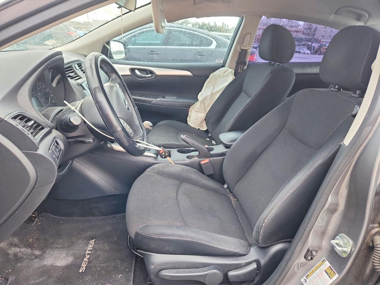 2019 Nissan Sentra S - Фото 7