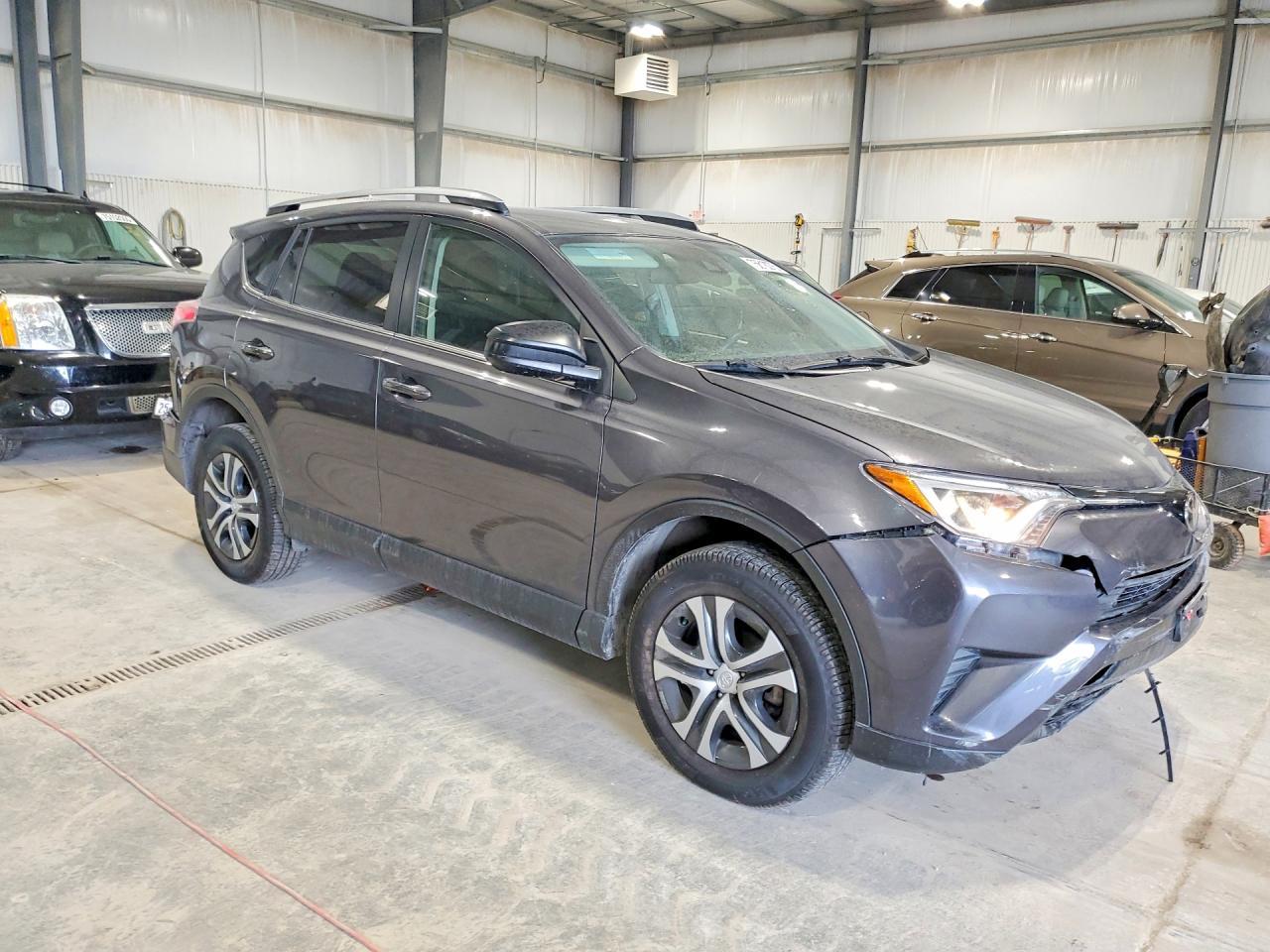 2017 Toyota Rav4 Le - Фото 4