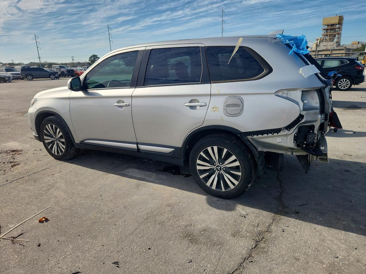 2020 Mitsubishi Outlander Se - Image 2