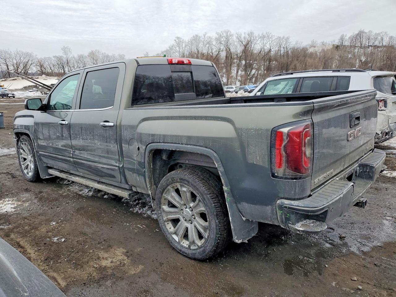 2018 GMC Sierra K1500 Denali - Image 2
