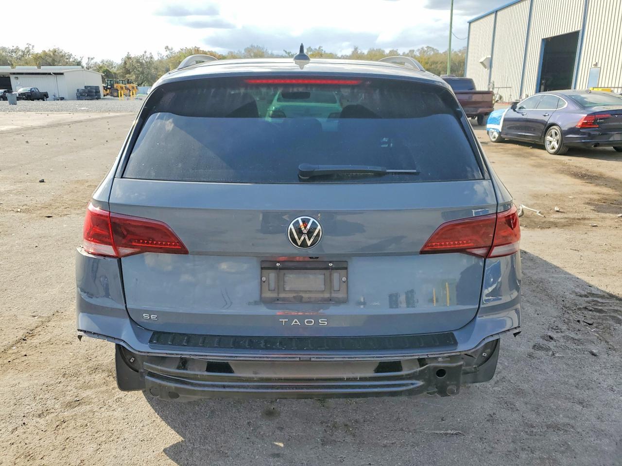 2024 Volkswagen Taos Se - Фото 6