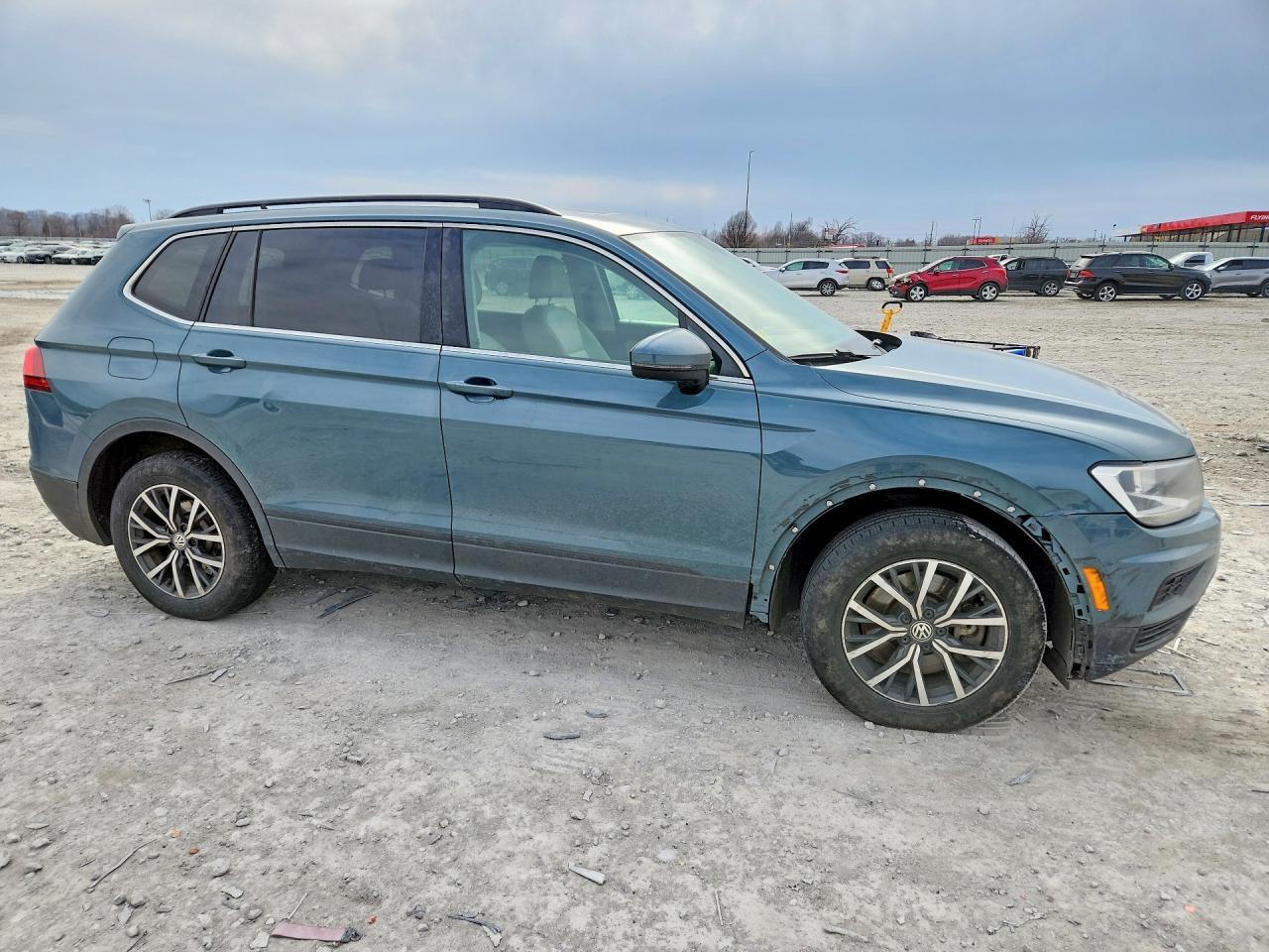 2019 Volkswagen Tiguan - Image 4