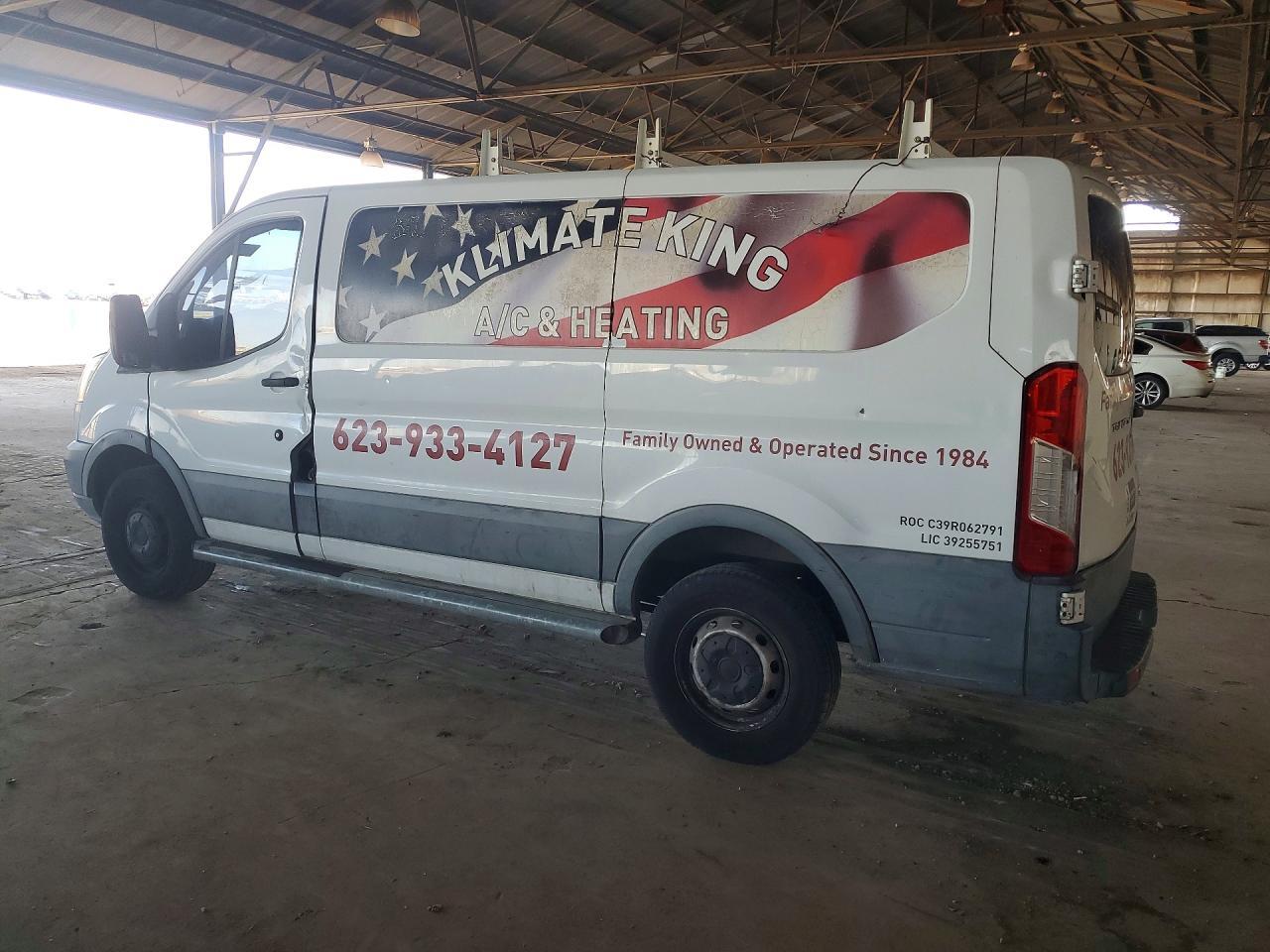 2015 Ford Transit T-250 Delivery Van - Фото 2
