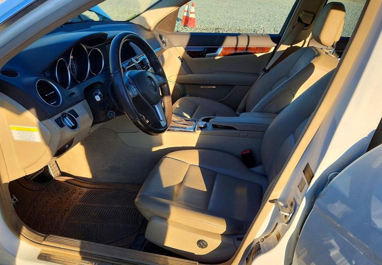 2014 Mercedes-Benz C 300 4Matic - Image 7