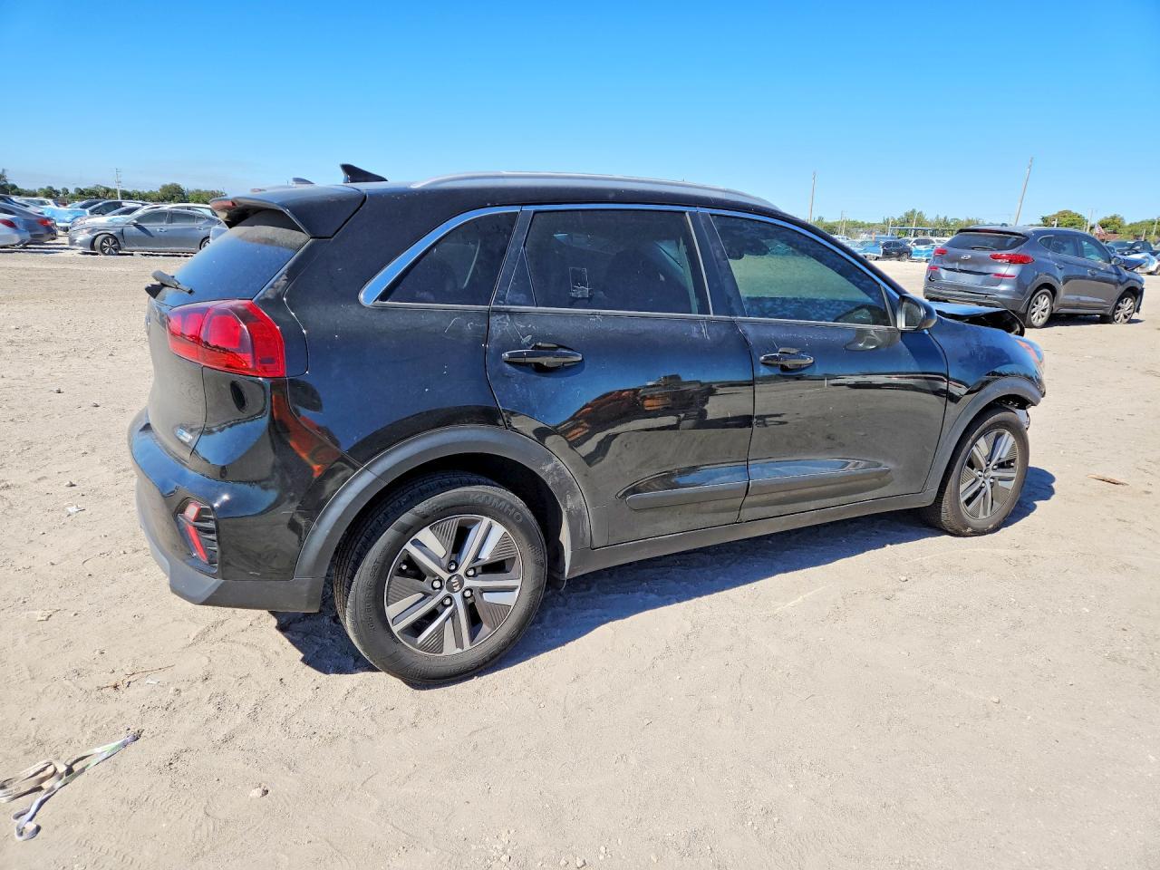 2020 Kia Niro Lxs - Фото 3