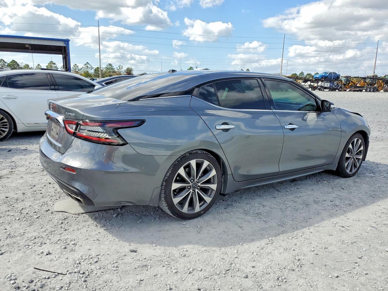 2023 Niss Maxima 3.5 Platinum - Image 3