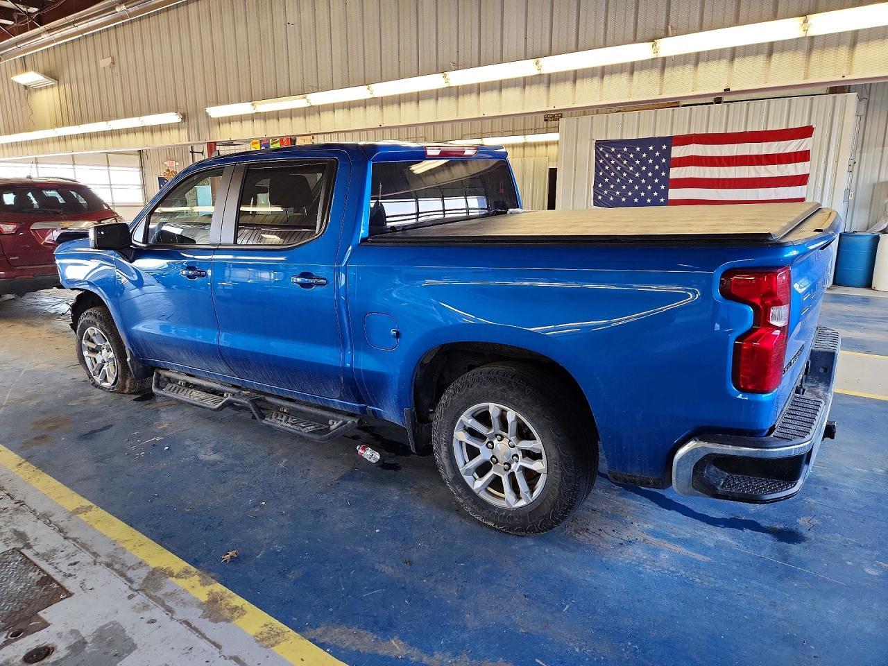 2022 Chevrolet Silverado K1500 Lt - Фото 2