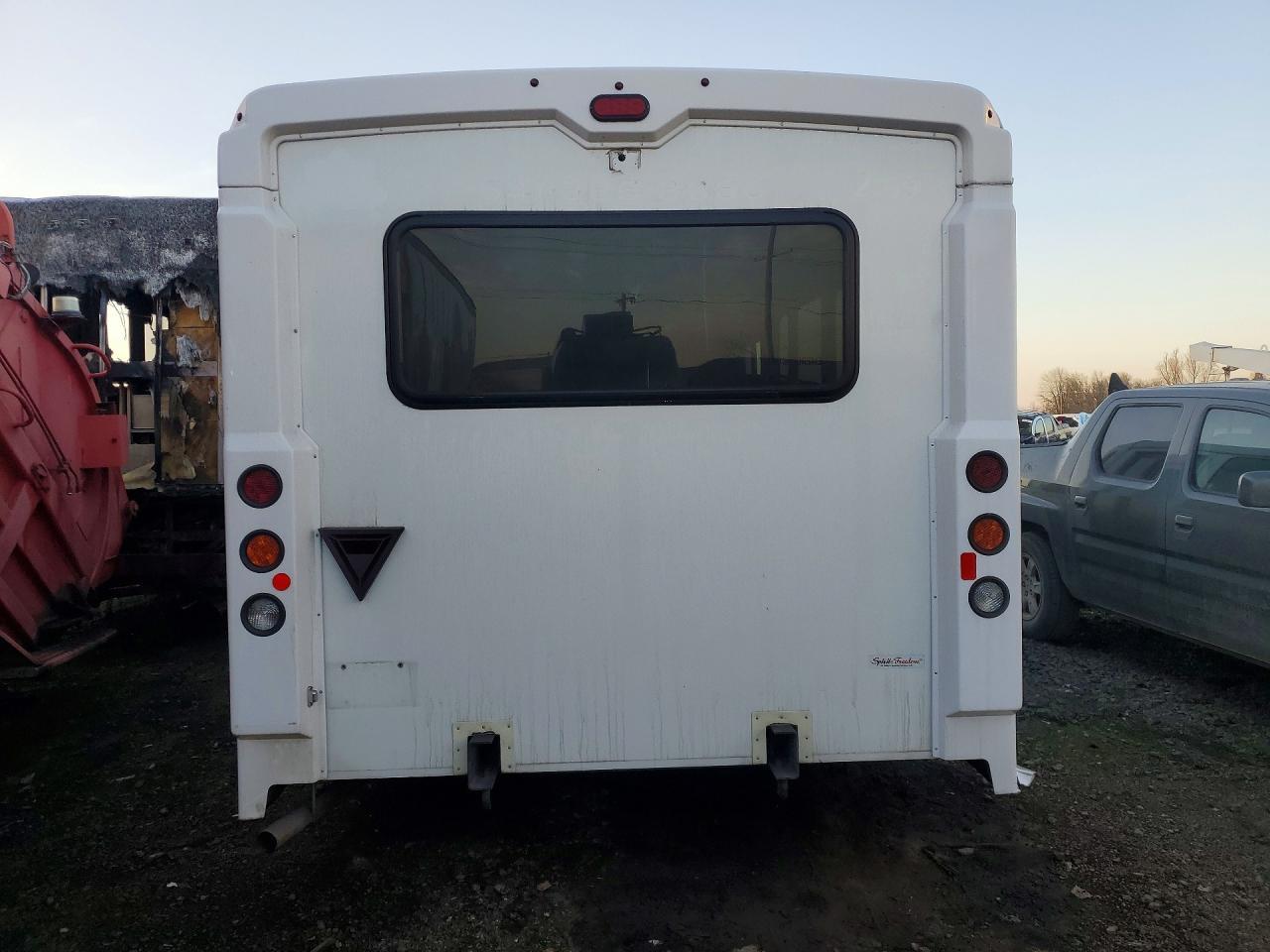 2022 Ford E450 Shuttle Bus - Image 6