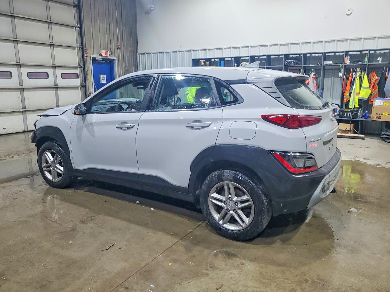 2022 Hyundai Kona Se - Image 2