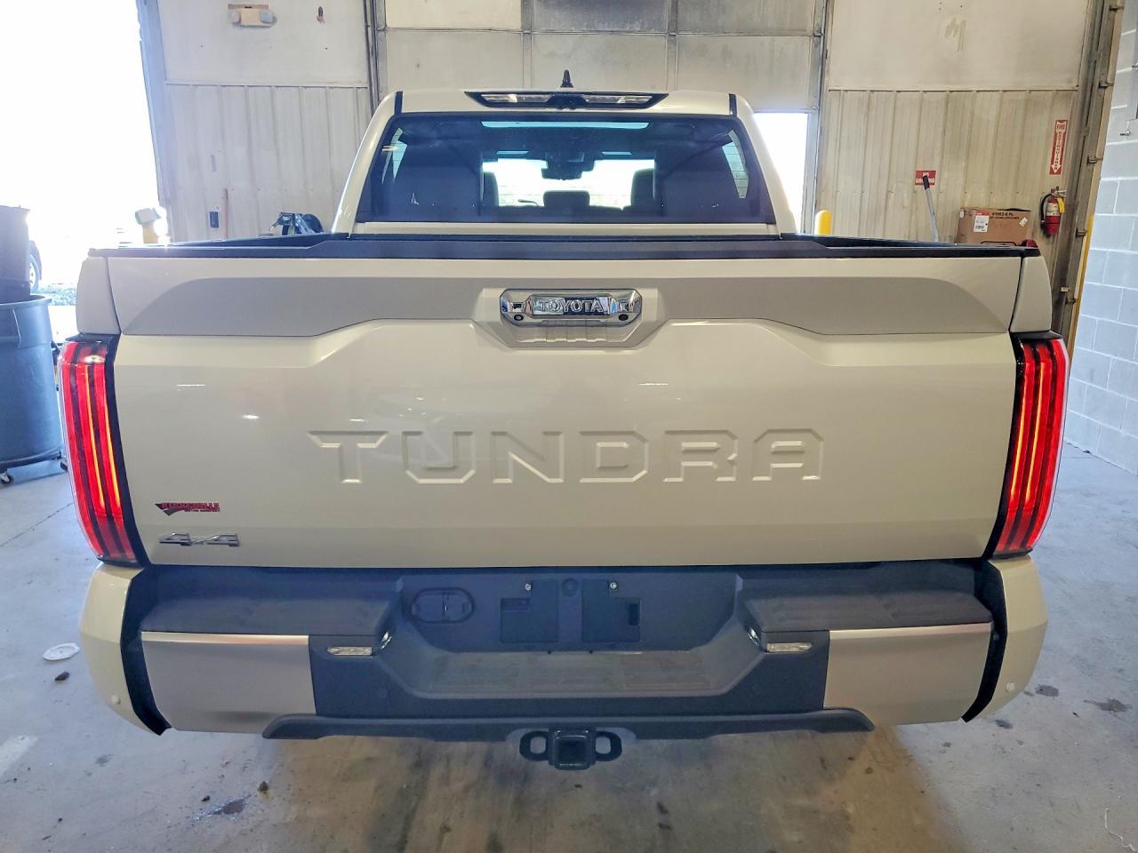 2026 Toyota Tundra Limited - Фото 6