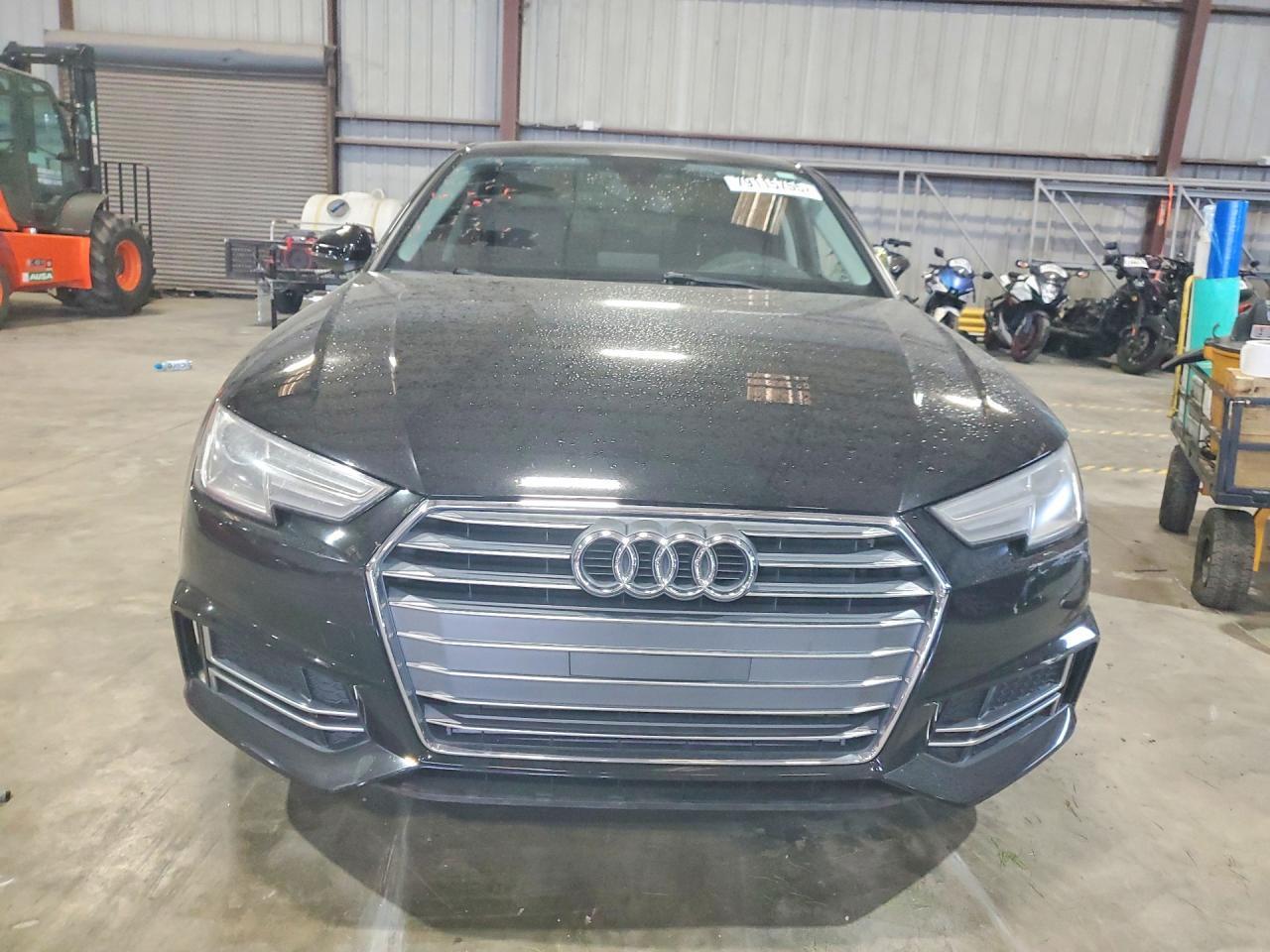 2018 Audi A4 Premium - Фото 5