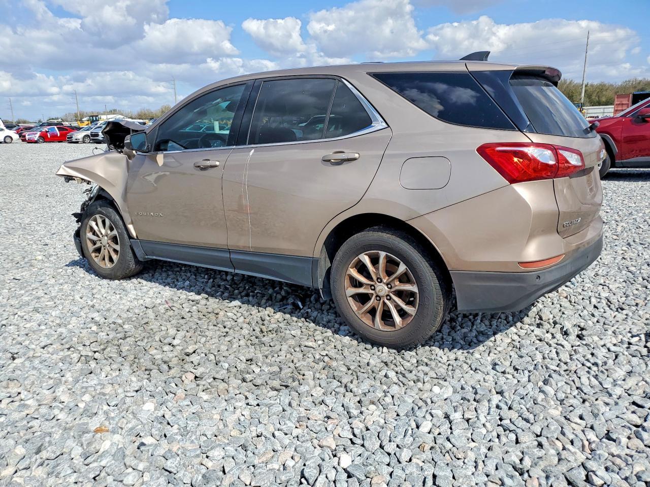 2018 Chevrolet Equinox Lt - Image 2