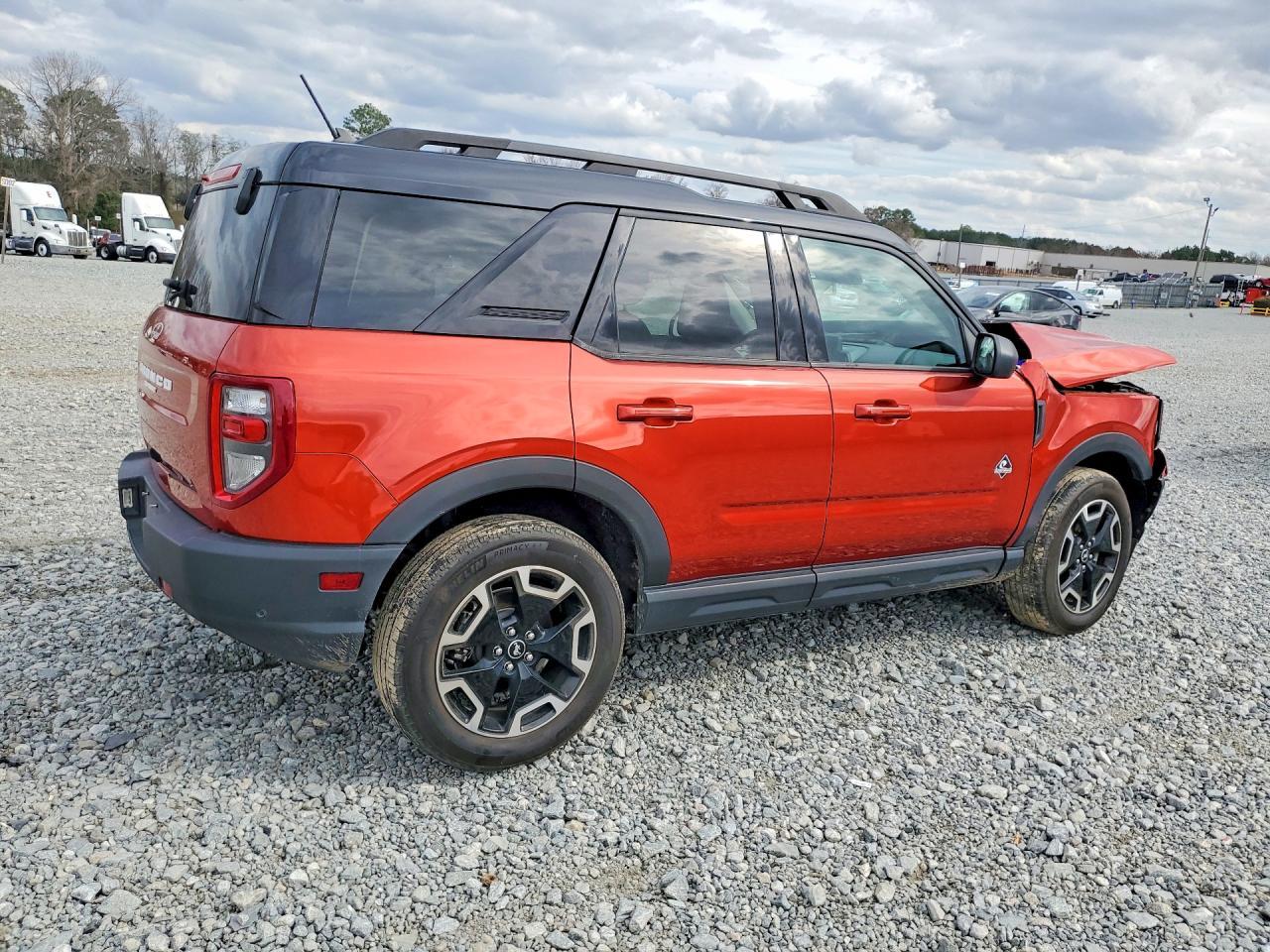 2024 Ford Bronco Sport Outer Banks - Фото 3