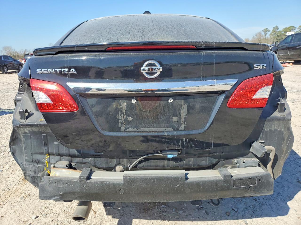 2015 Nissan Sentra S - Image 6