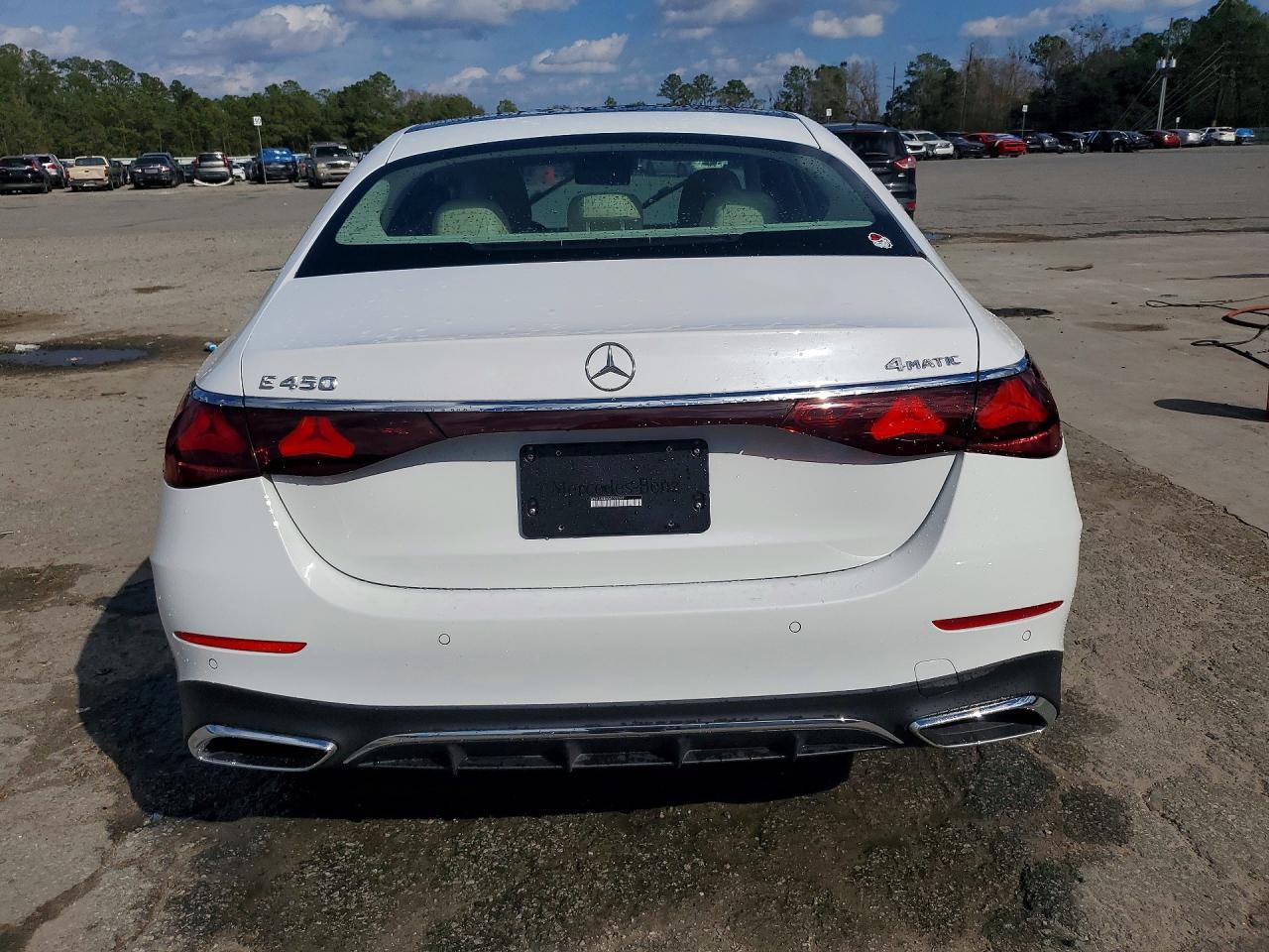 2025 Mercedes-Benz E 450 4Matic - Фото 6