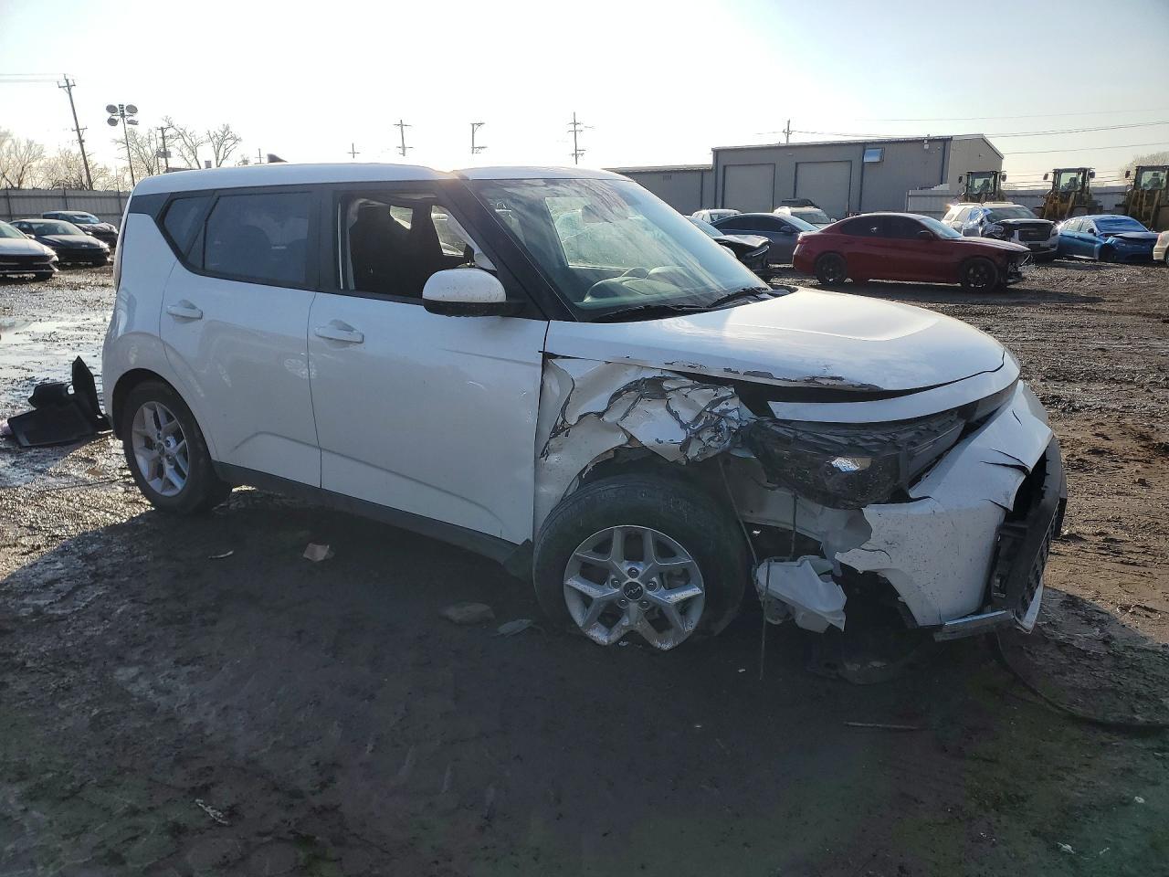 2023 Kia Soul Lx - Image 4