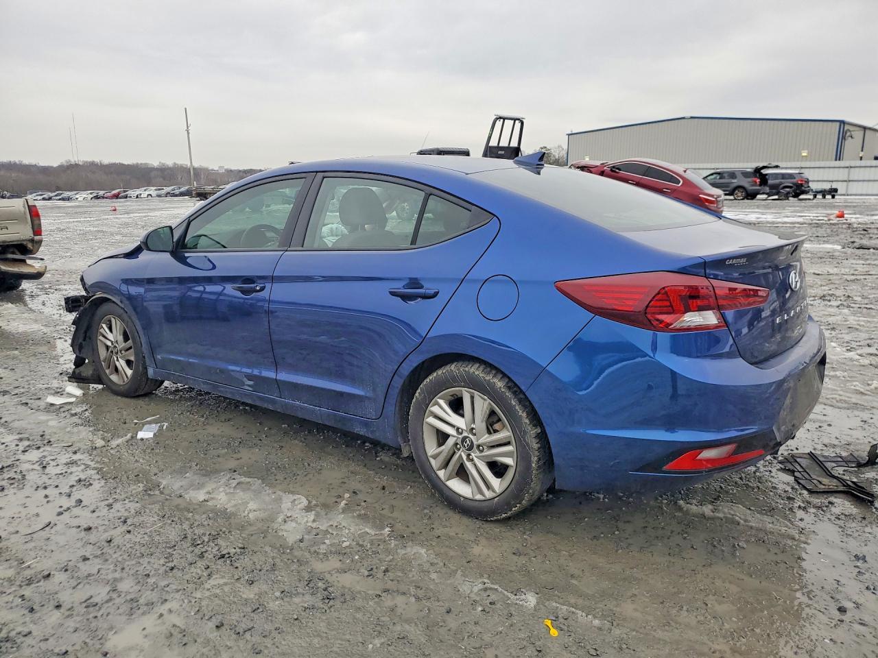 2019 Hyundai Elantra - Фото 2