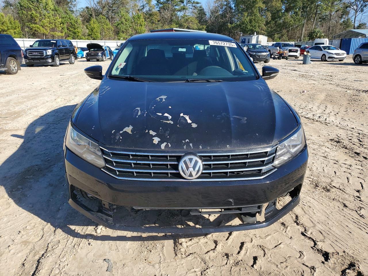 2017 Volkswagen Passat S - Фото 5