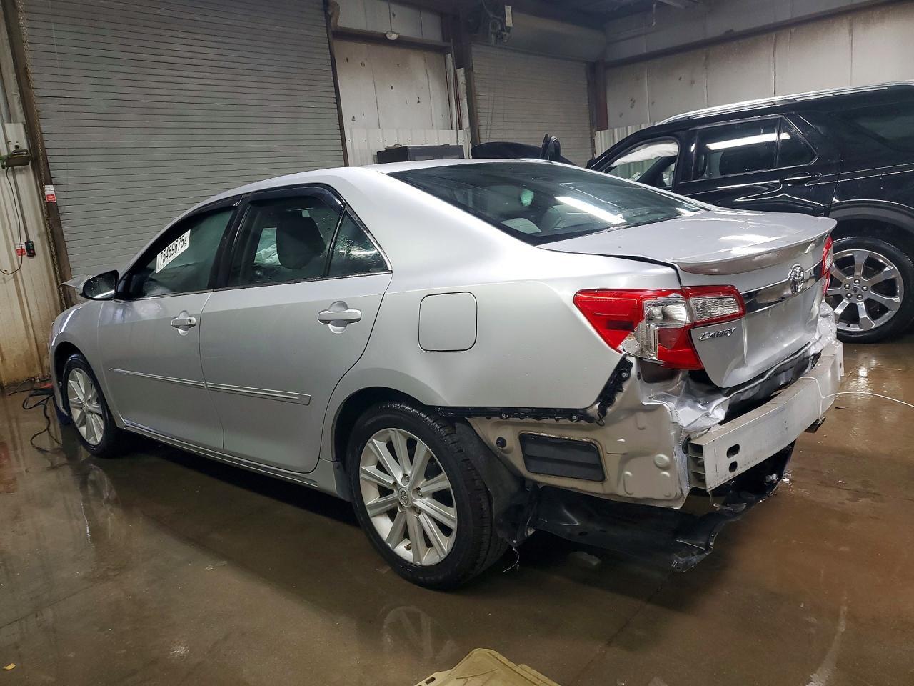 2012 Toyota Camry Xle - Фото 2