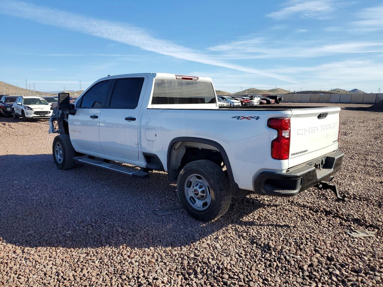 2024 Chevrolet Silverado K2500 Custom - Фото 2