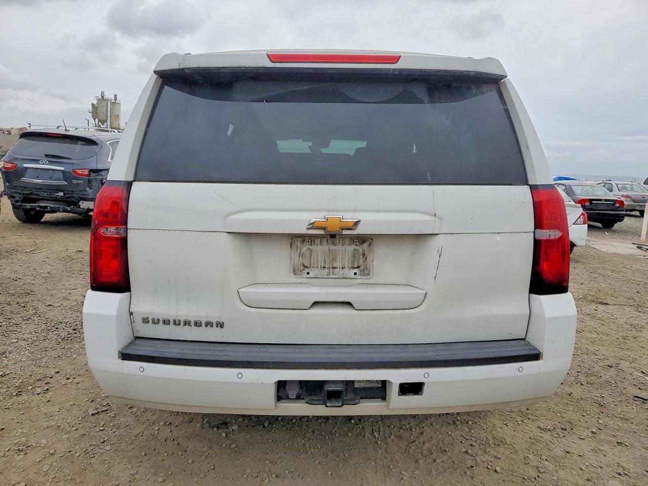 2017 Chevrolet Suburban C1500 Lt - Фото 6