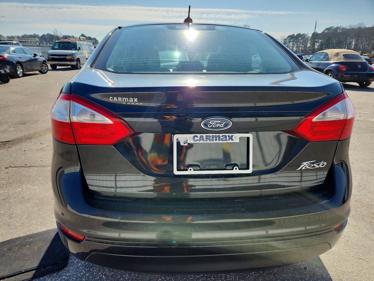 2014 Ford Fiesta S - Image 6