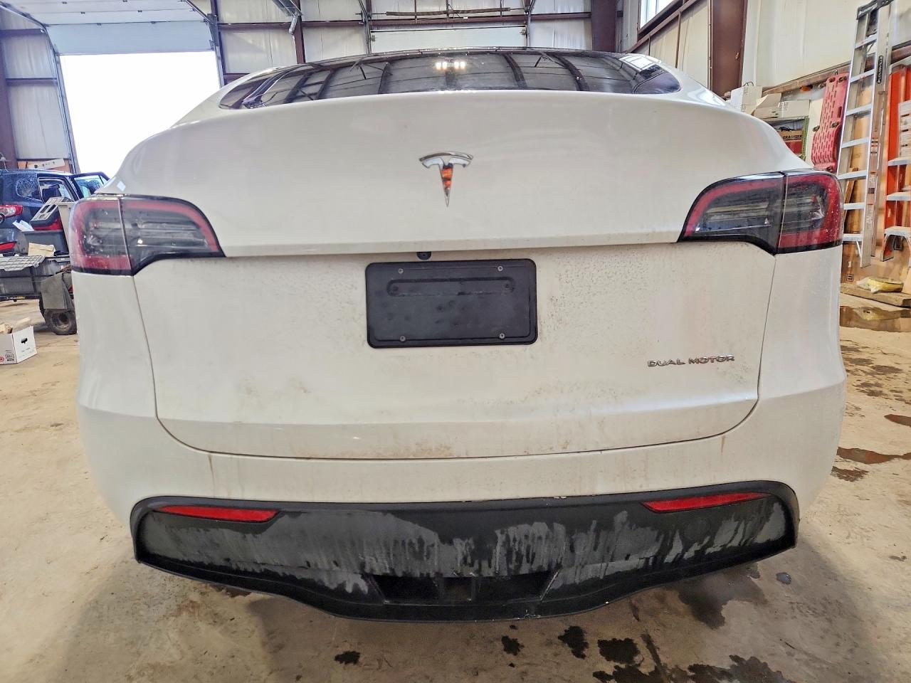 2023 Tesla Model Y - Фото 6
