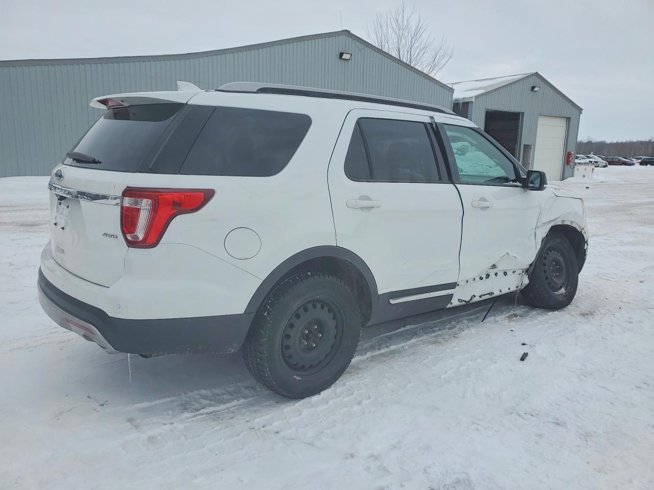 2017 Ford Explorer Xlt - Фото 3