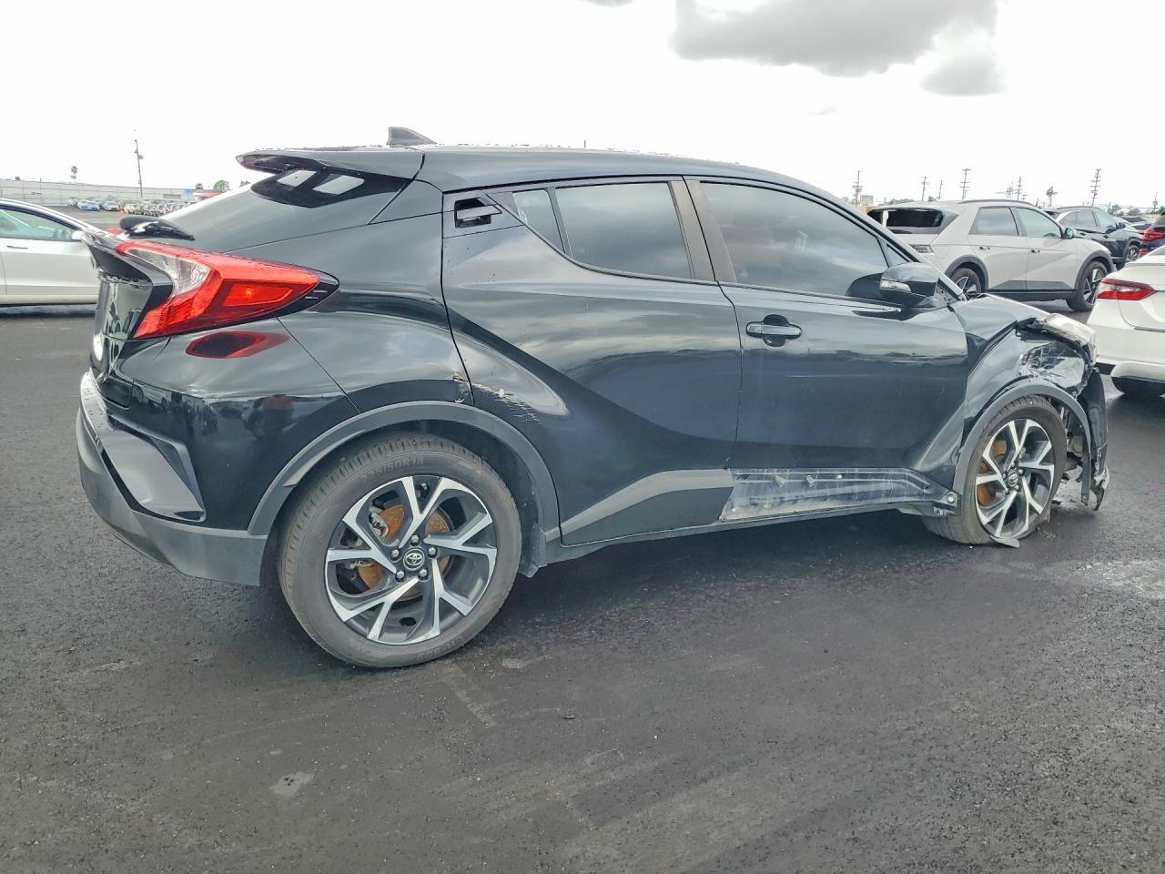 2018 Toyota C-Hr Xle - Фото 3