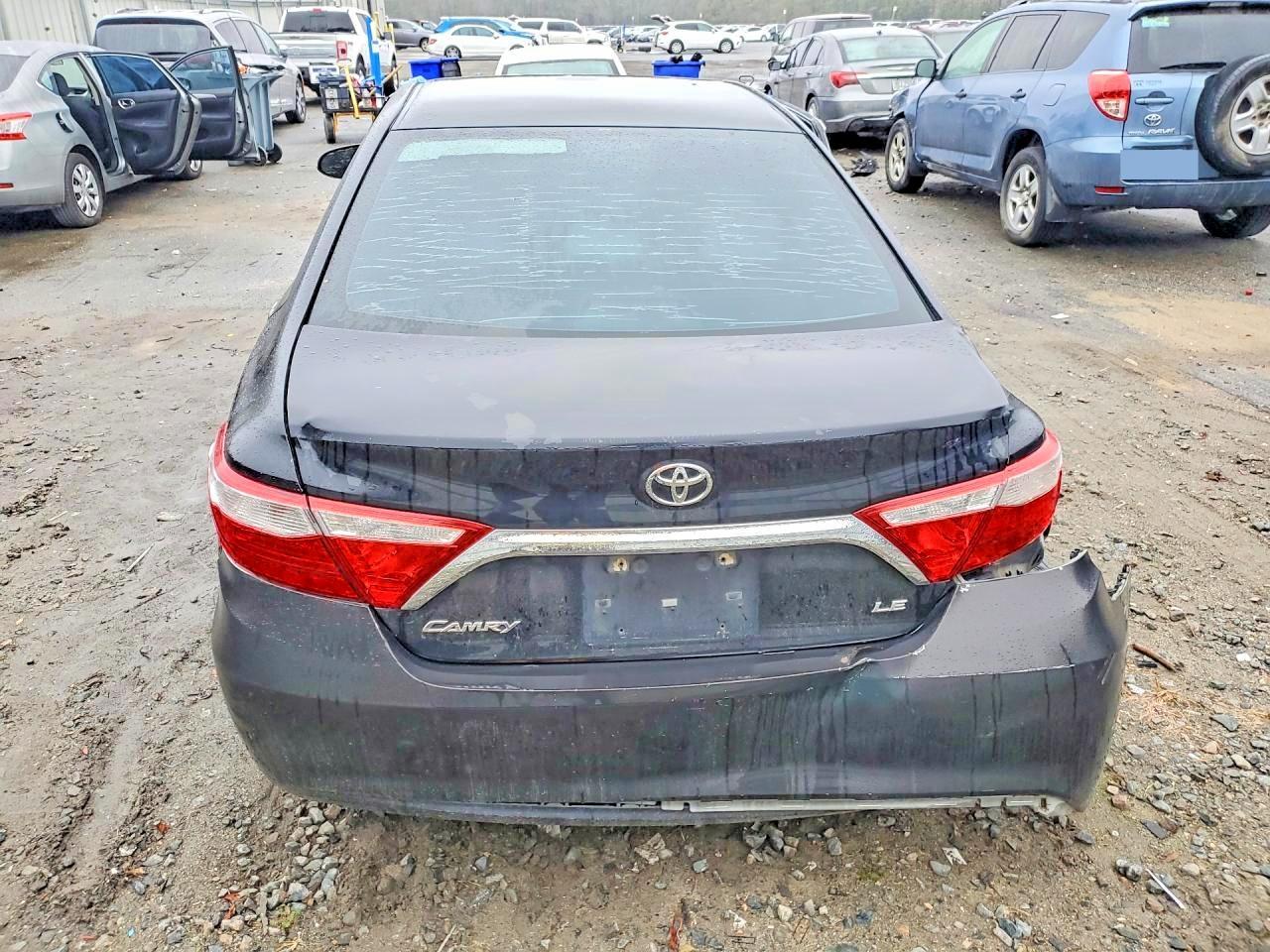 2015 Toyota Camry Le - Фото 6