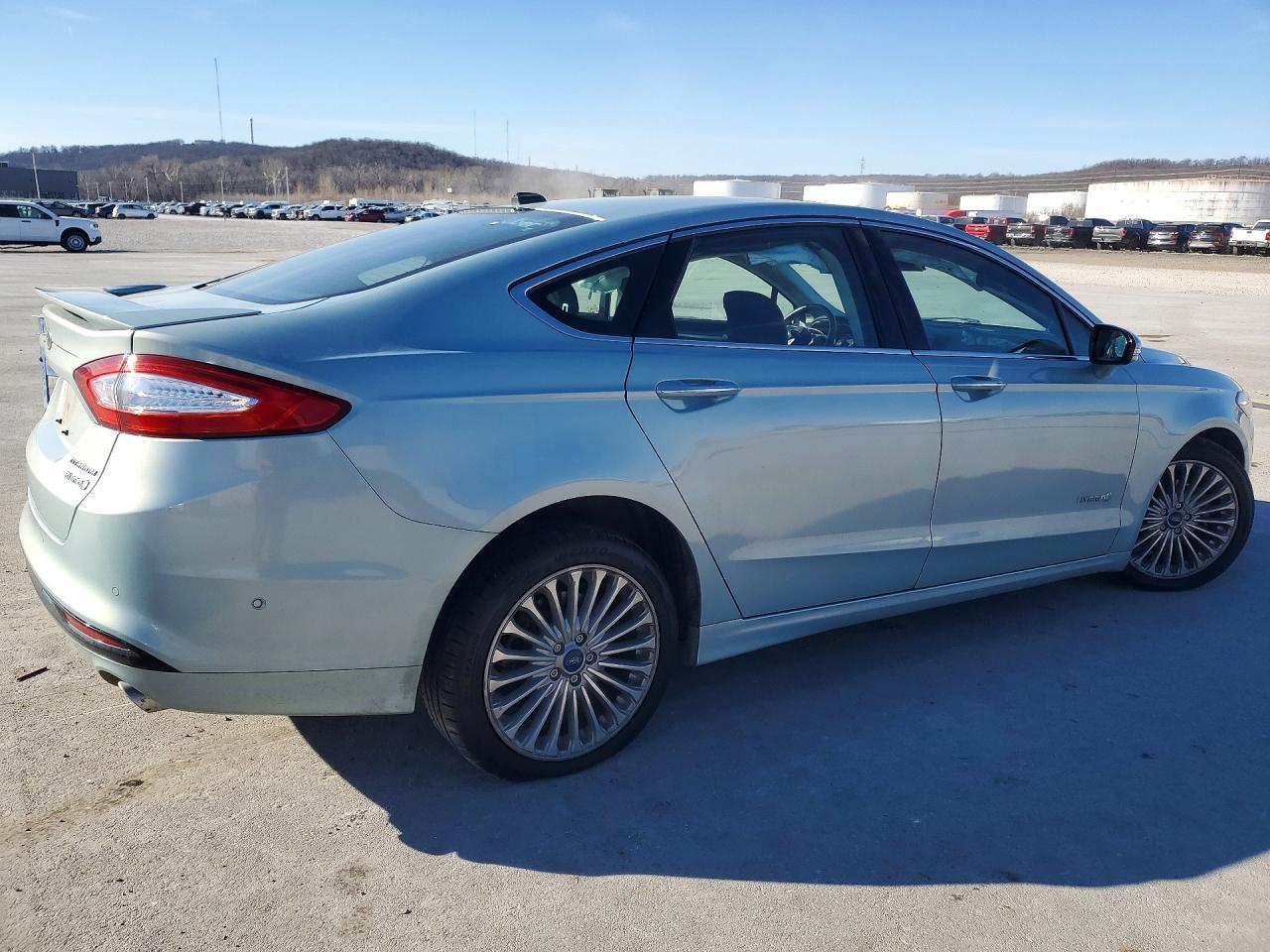 2014 Ford Fusion Titanium Hev - Image 3