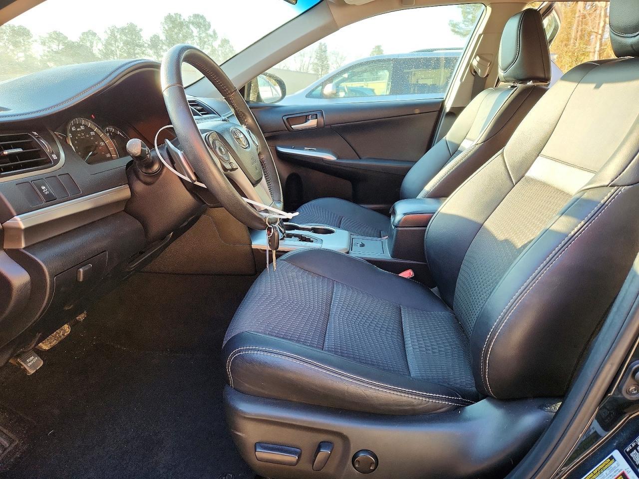2013 Toyota Camry Se - Image 7