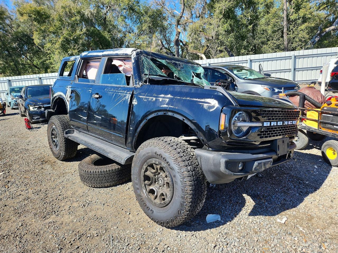 2025 Ford Bronco Outer Banks - Фото 4
